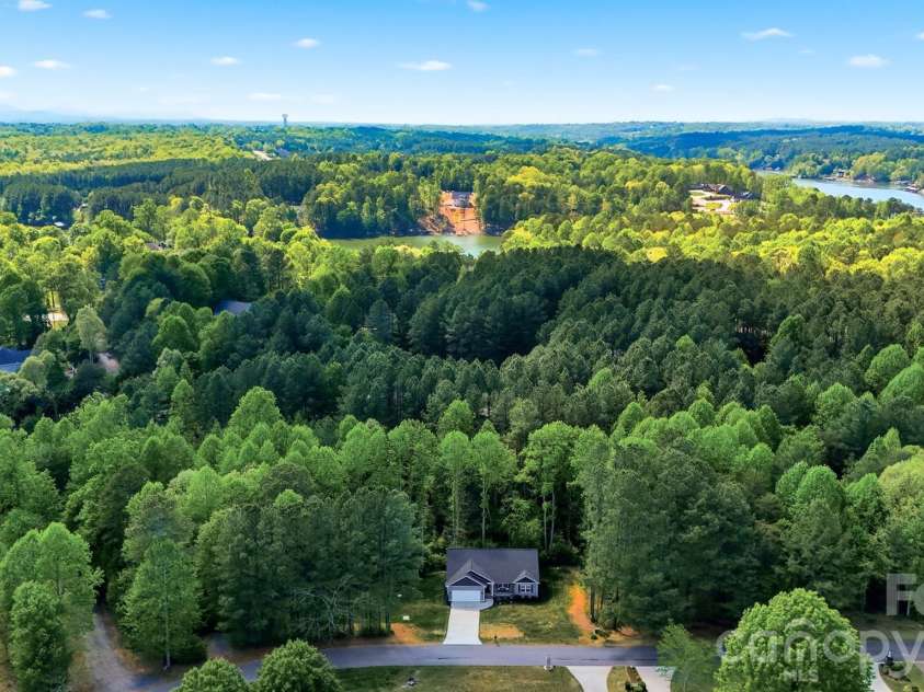 5693 Silver Bell Lane, Granite Falls, NC 28630.  MLS# CAR4369519, YatesRealty ID 14352. 