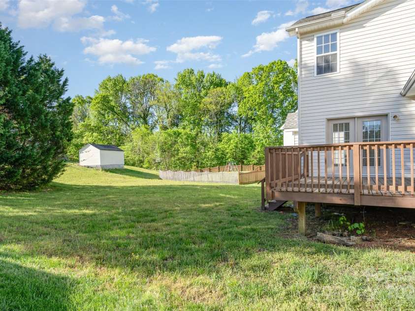 2514 Waters Vista Circle, Charlotte, NC 28213.  MLS# CAR4240411, YatesRealty ID 14353. 