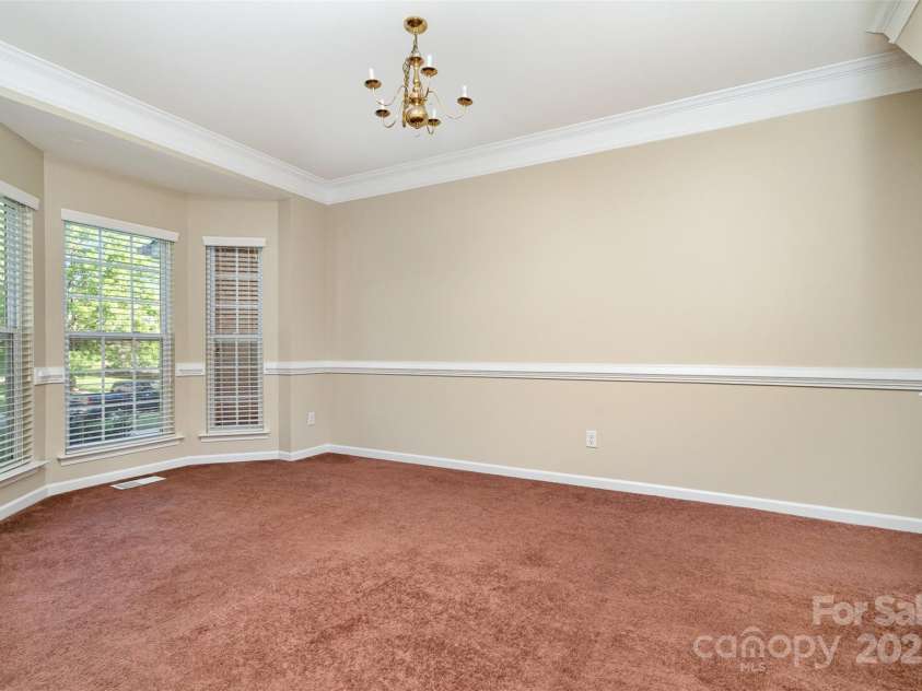2514 Waters Vista Circle, Charlotte, NC 28213.  MLS# CAR4240411, YatesRealty ID 14353. Dining Room