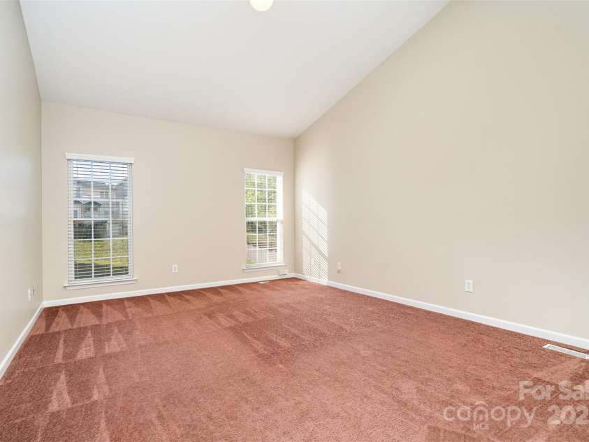 2514 Waters Vista Circle, Charlotte, NC 28213.  MLS# CAR4240411, YatesRealty ID 14353. Primary Bedroom on main floor