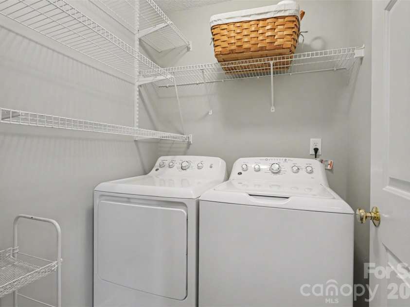 4404 Stonefield Drive, Charlotte, NC 28269.  MLS# CAR4364887, YatesRealty ID 14354. Laundry Room