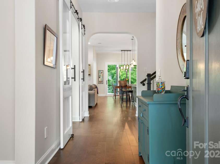 4902 Looking Glass Trail, Denver, NC 28037.  MLS# CAR4250662, YatesRealty ID 14354. Entrance Hall, Large Enough For Furniture