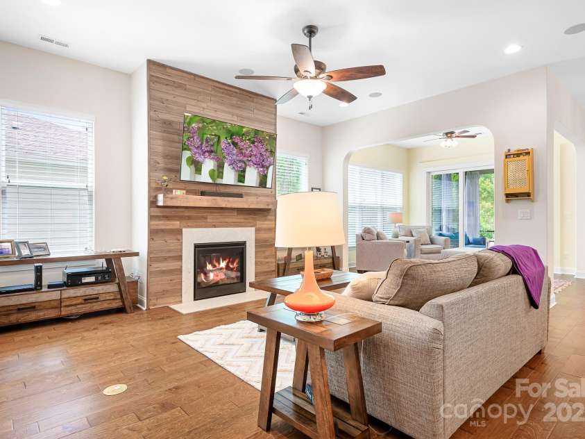 4902 Looking Glass Trail, Denver, NC 28037.  MLS# CAR4250662, YatesRealty ID 14354. Family Room Has A Beautiful Accent Wall With Gas Fireplace