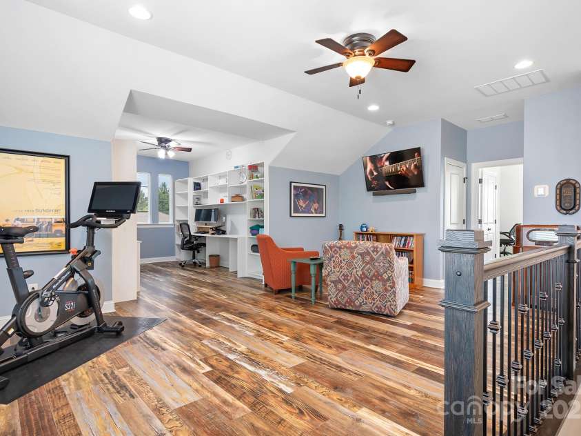 4902 Looking Glass Trail, Denver, NC 28037.  MLS# CAR4250662, YatesRealty ID 14354. Upstairs Area