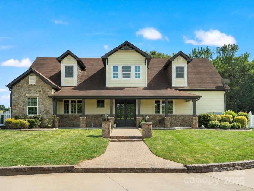 2521 Neely Store Road, Rock Hill, SC 29730.  MLS# CAR4258625, YatesRealty ID 14356. Front Exterior