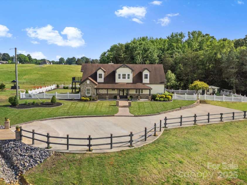 2521 Neely Store Road, Rock Hill, SC 29730.  MLS# CAR4258625, YatesRealty ID 14356. Front Exterior