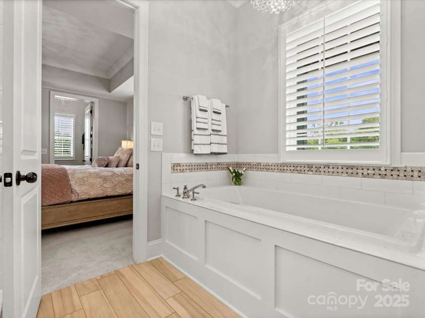 2521 Neely Store Road, Rock Hill, SC 29730.  MLS# CAR4258625, YatesRealty ID 14356. Primary Bath