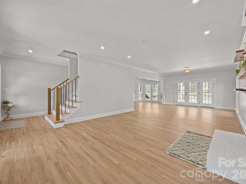 5243 Mintridge Road, Mint Hill, NC 28227.  MLS# CAR4358106, YatesRealty ID 14357. Beautiful oak hardwood floors throughout the entire house