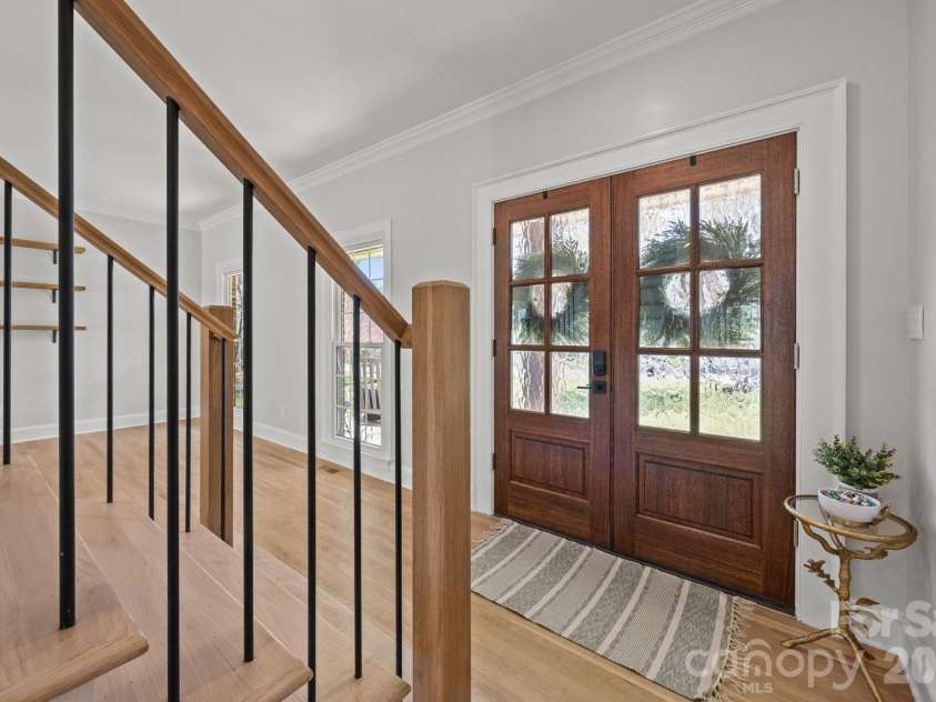 5243 Mintridge Road, Mint Hill, NC 28227.  MLS# CAR4358106, YatesRealty ID 14357. Enter through the beautiful double front door and step into the spacious great room