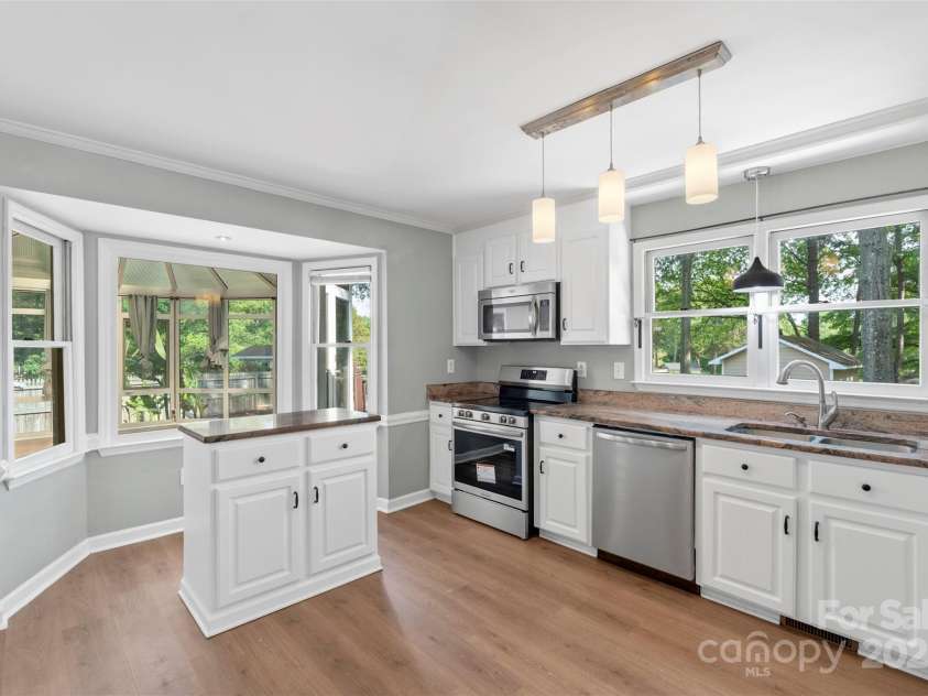 8214 Coristar Place, Huntersville, NC 28078.  MLS# CAR4248710, YatesRealty ID 14357. 