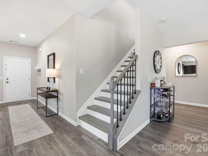 1429 Sunflower Field Place, Matthews, NC 28104.  MLS# CAR4369526, YatesRealty ID 14358. 