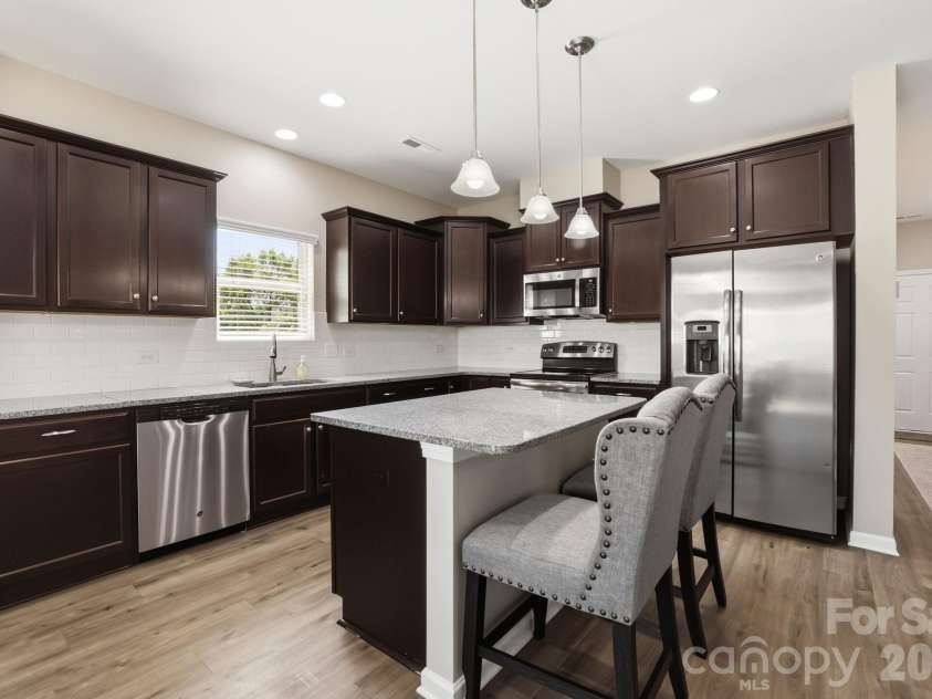 1429 Sunflower Field Place, Matthews, NC 28104.  MLS# CAR4369526, YatesRealty ID 14358. 