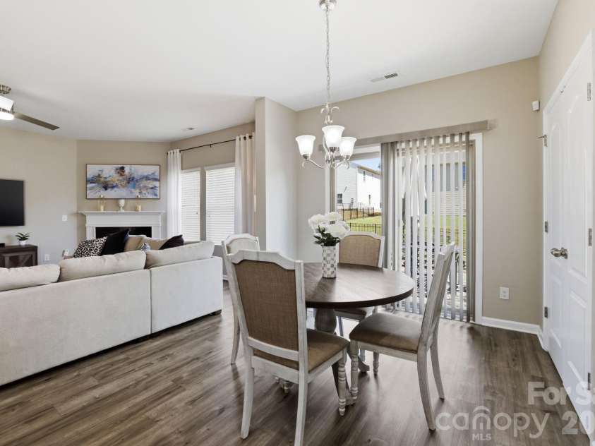 1429 Sunflower Field Place, Matthews, NC 28104.  MLS# CAR4369526, YatesRealty ID 14358. 