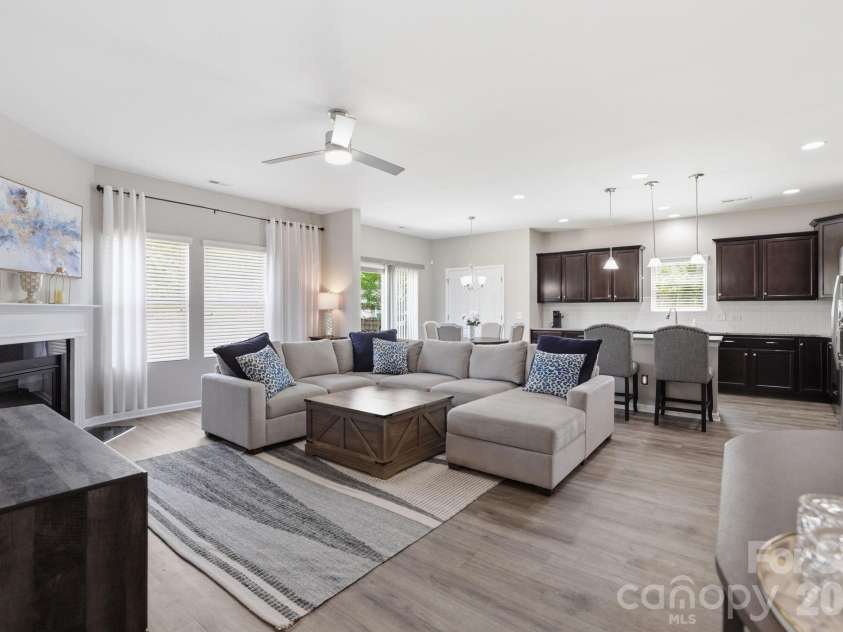 1429 Sunflower Field Place, Matthews, NC 28104.  MLS# CAR4369526, YatesRealty ID 14358. 