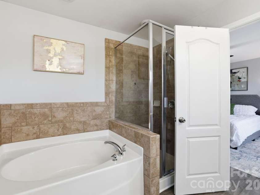 1429 Sunflower Field Place, Matthews, NC 28104.  MLS# CAR4369526, YatesRealty ID 14358. 