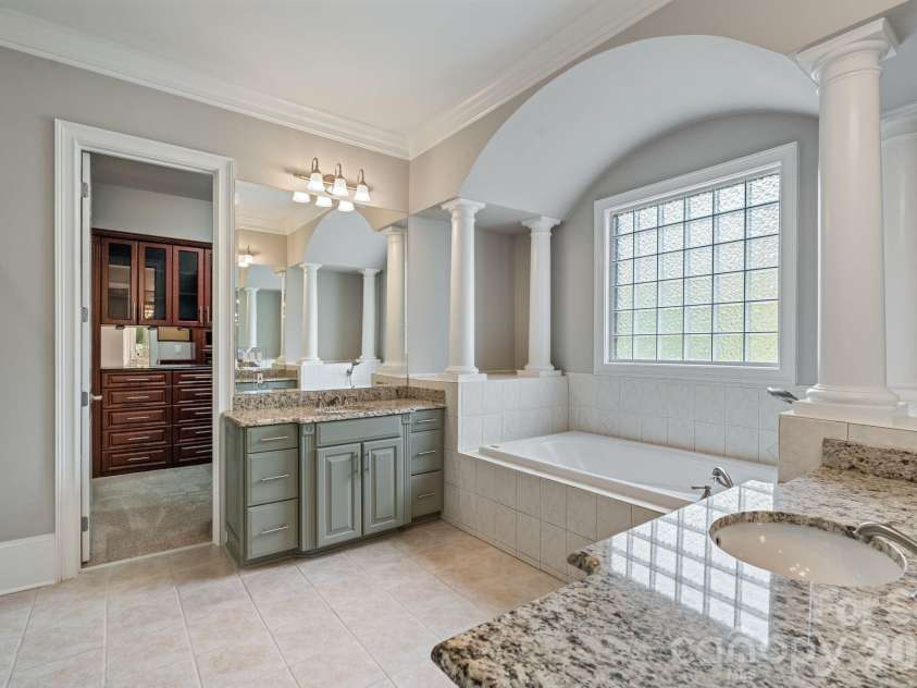 3578 Farmstone Court, Kannapolis, NC 28081.  MLS# CAR4361136, YatesRealty ID 14360. 