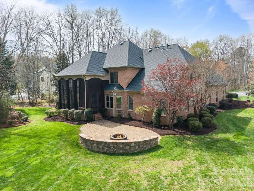 3578 Farmstone Court, Kannapolis, NC 28081.  MLS# CAR4361136, YatesRealty ID 14360. 