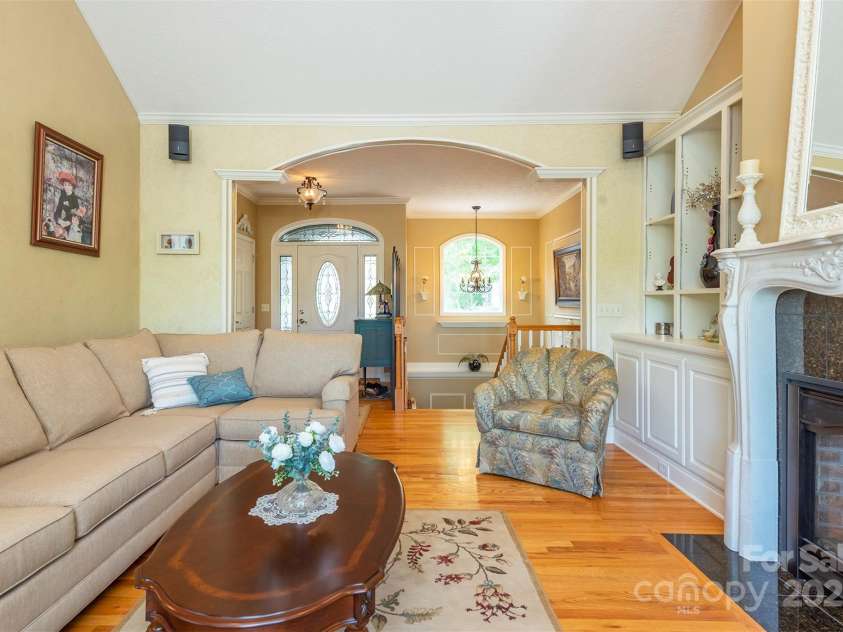59 Carriage Highlands Court, Hendersonville, NC 28791.  MLS# CAR4243182, YatesRealty ID 14360. 