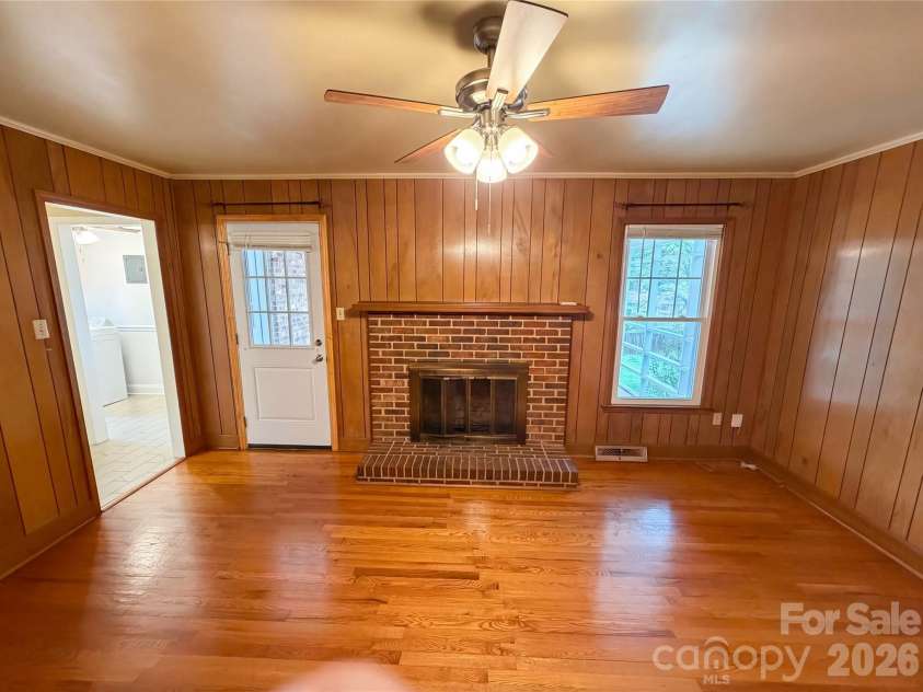 6214 Ashcrest Drive, Charlotte, NC 28217.  MLS# CAR4358391, YatesRealty ID 14363. 