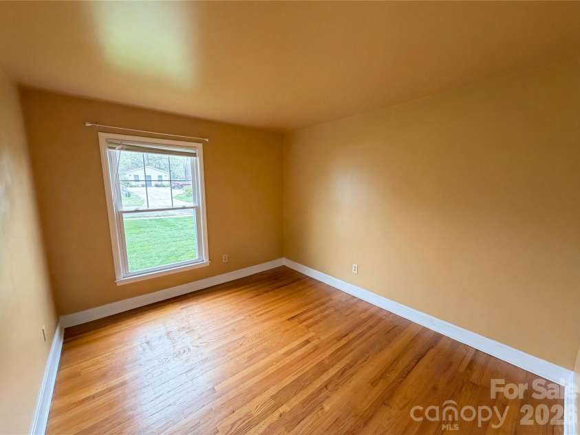 6214 Ashcrest Drive, Charlotte, NC 28217.  MLS# CAR4358391, YatesRealty ID 14363. 