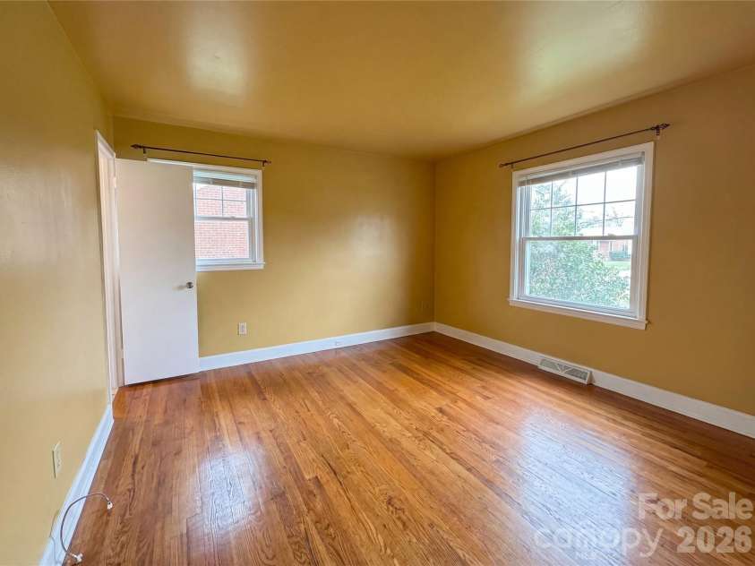 6214 Ashcrest Drive, Charlotte, NC 28217.  MLS# CAR4358391, YatesRealty ID 14363. 