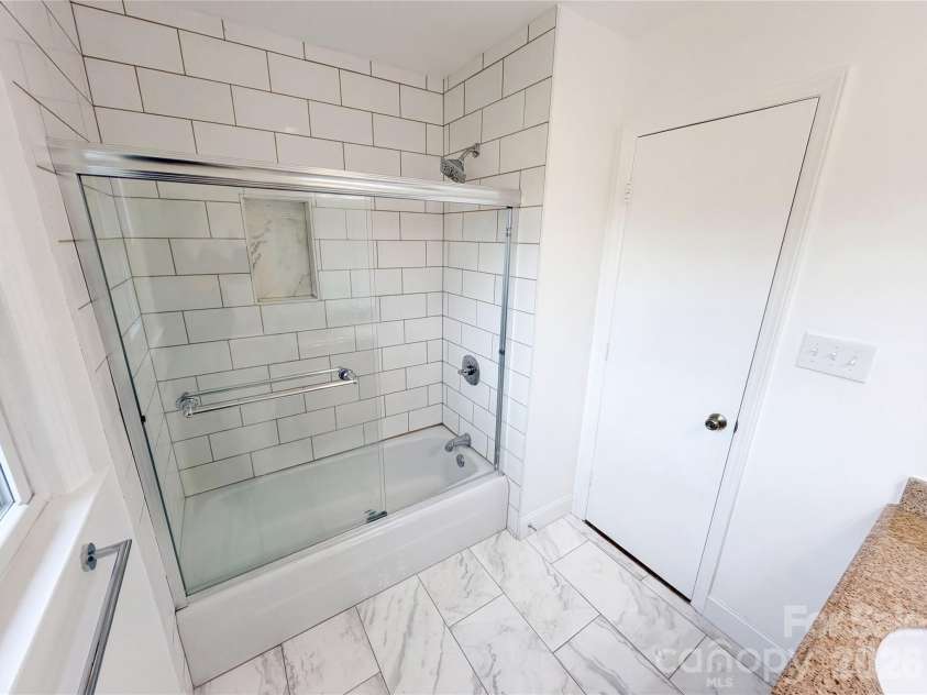 6214 Ashcrest Drive, Charlotte, NC 28217.  MLS# CAR4358391, YatesRealty ID 14363. 