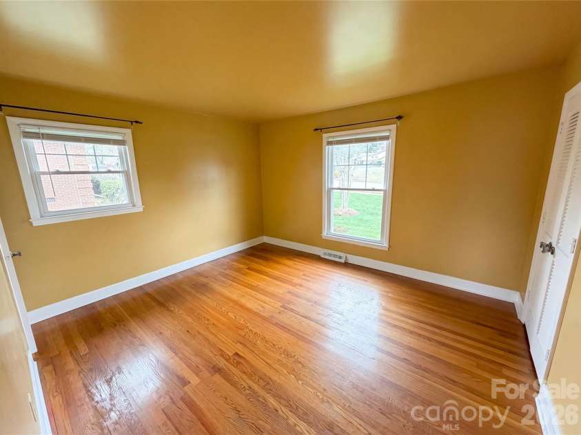 6214 Ashcrest Drive, Charlotte, NC 28217.  MLS# CAR4358391, YatesRealty ID 14363. 