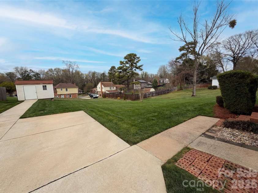 6214 Ashcrest Drive, Charlotte, NC 28217.  MLS# CAR4358391, YatesRealty ID 14363. 