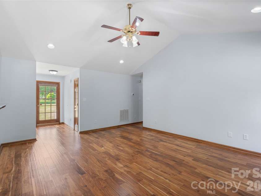 7408 Veranda Drive, Waxhaw, NC 28173.  MLS# CAR4366001, YatesRealty ID 14364. 