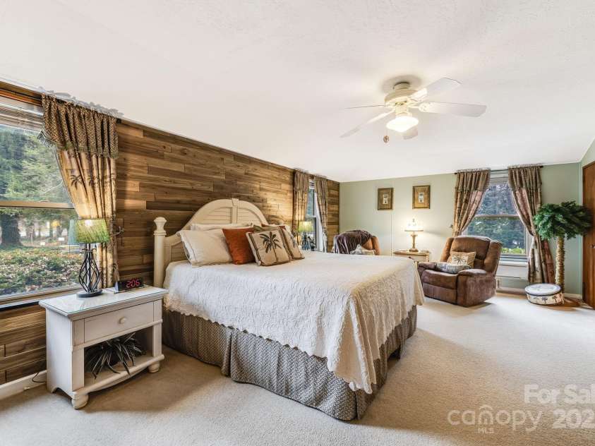 142 Country Club Drive, Waynesville, NC 28786.  MLS# CAR4242045, YatesRealty ID 14365. 