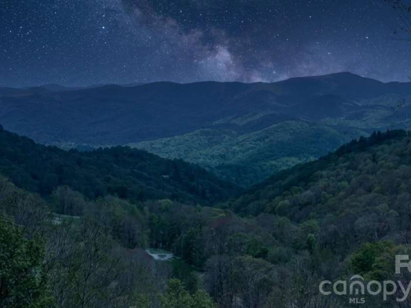 419 Snowcloud Drive, Seven Devils, NC 28604.  MLS# CAR4306696, YatesRealty ID 14366. 
