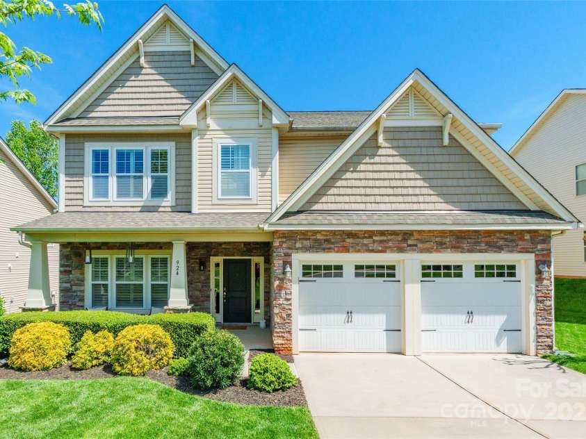 924 Forbes Road, Fort Mill, SC 29707.  MLS# CAR4249188, YatesRealty ID 14367. 