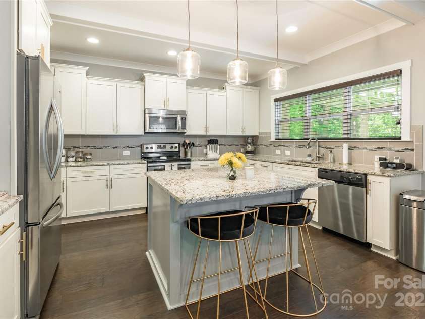 924 Forbes Road, Fort Mill, SC 29707.  MLS# CAR4249188, YatesRealty ID 14367. 