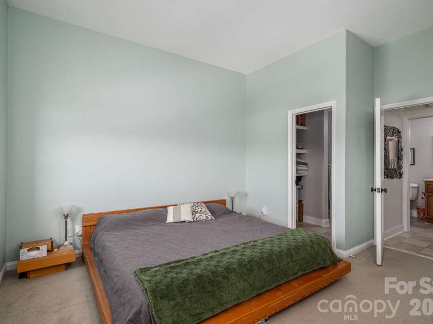 201 Washington Street, Shelby, NC 28150.  MLS# CAR4371771, YatesRealty ID 14368. 