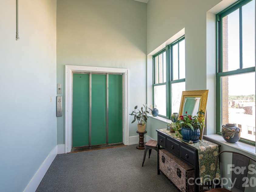201 Washington Street, Shelby, NC 28150.  MLS# CAR4371771, YatesRealty ID 14368. 