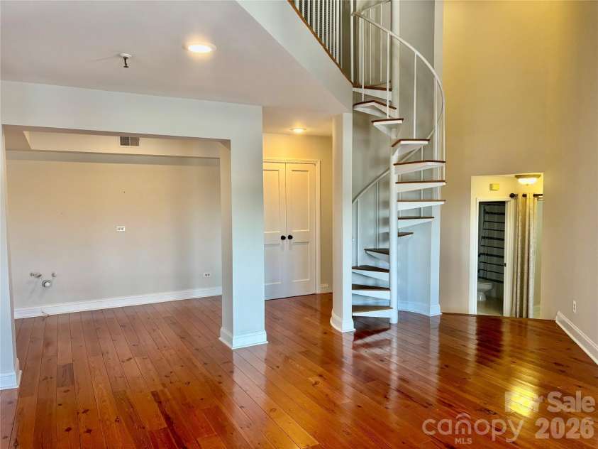 201 Washington Street, Shelby, NC 28150.  MLS# CAR4371771, YatesRealty ID 14368. 