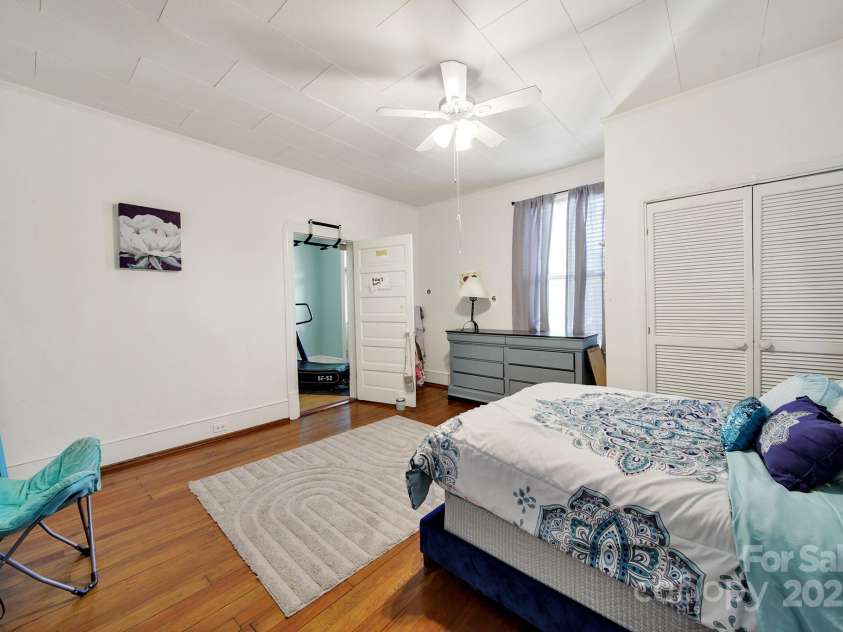 407 Chesterfield Avenue, Lancaster, SC 29720.  MLS# CAR4243139, YatesRealty ID 14369. 