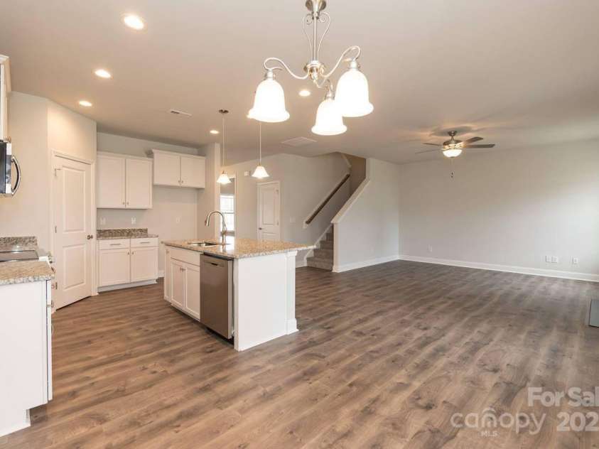 115 Kerr Walk Drive, Statesville, NC 28677.  MLS# CAR4261377, YatesRealty ID 14370. 