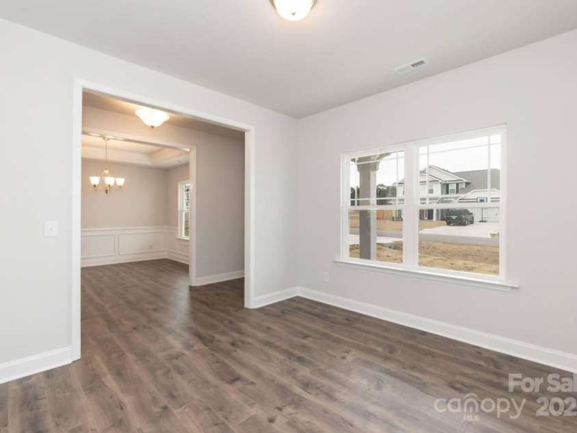 115 Kerr Walk Drive, Statesville, NC 28677.  MLS# CAR4261377, YatesRealty ID 14370. 