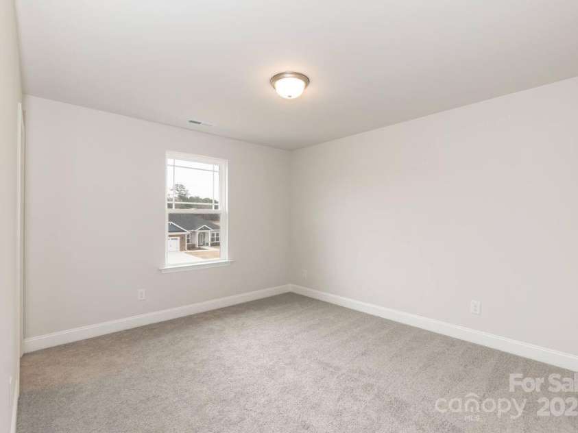 115 Kerr Walk Drive, Statesville, NC 28677.  MLS# CAR4261377, YatesRealty ID 14370. 