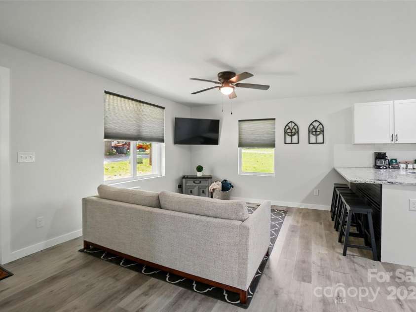 13821 David Street, Huntersville, NC 28078.  MLS# CAR4261504, YatesRealty ID 14371. Entry