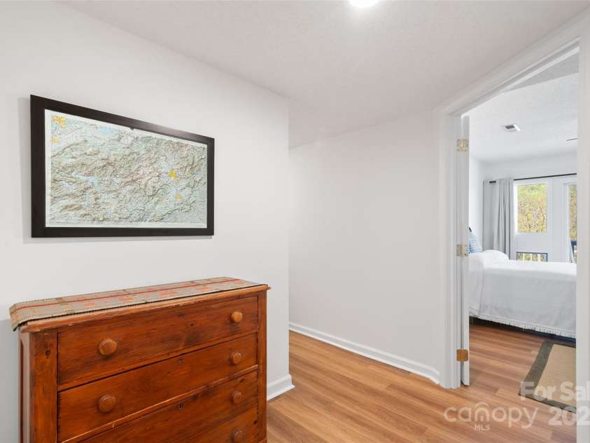 135 Oakcrest Lane, Waynesville, NC 28786.  MLS# CAR4235080, YatesRealty ID 14372. 