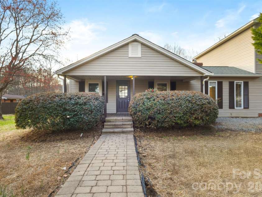 1751 Robert Martin Road, Catawba, NC 28609.  MLS# CAR4353868, YatesRealty ID 14372. 