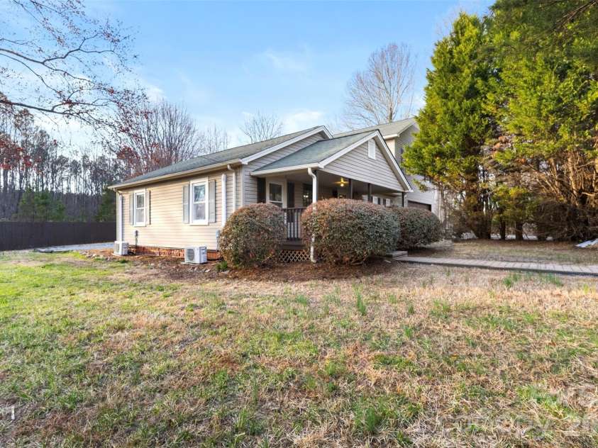 1751 Robert Martin Road, Catawba, NC 28609.  MLS# CAR4353868, YatesRealty ID 14372. 