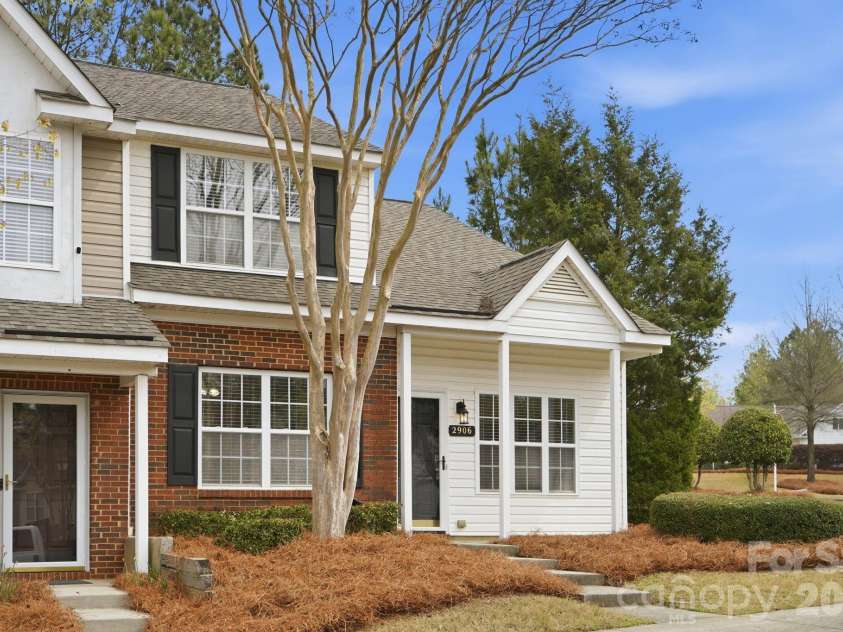 2906 Caldwell Ridge Parkway, Charlotte, NC 28213.  MLS# CAR4360466, YatesRealty ID 14372. 