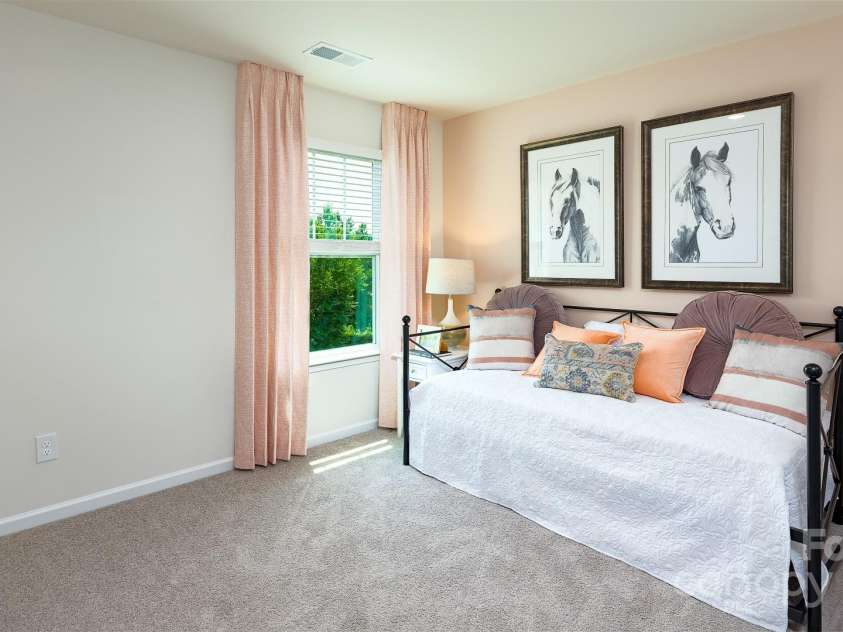 3880 Maxwell Henry Lane, Conover, NC 28613.  MLS# CAR4194287, YatesRealty ID 14373. 