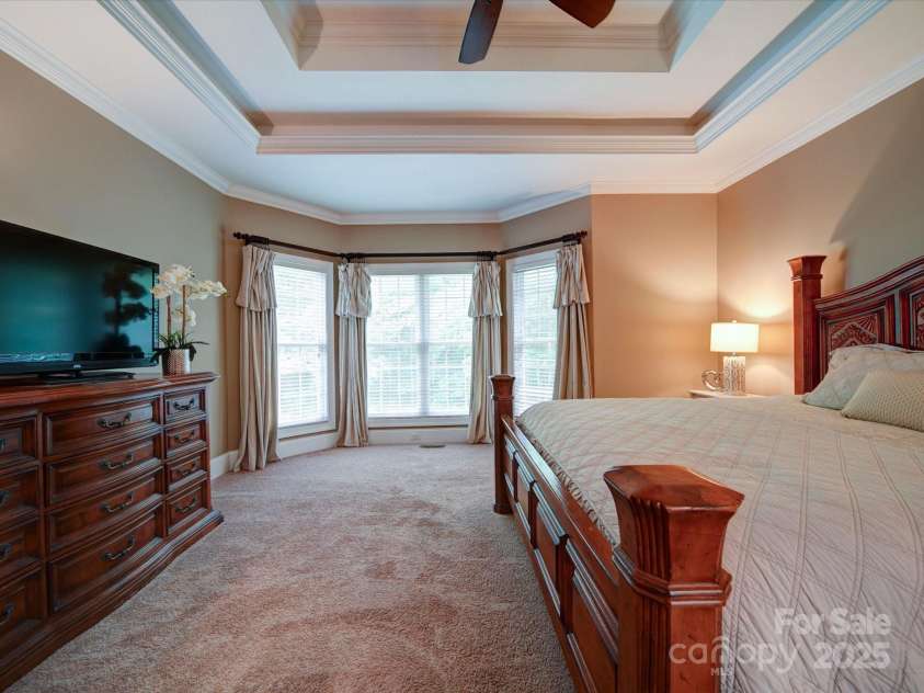 2608 Golden Bell Drive, Gastonia, NC 28056.  MLS# CAR4261370, YatesRealty ID 14375. 