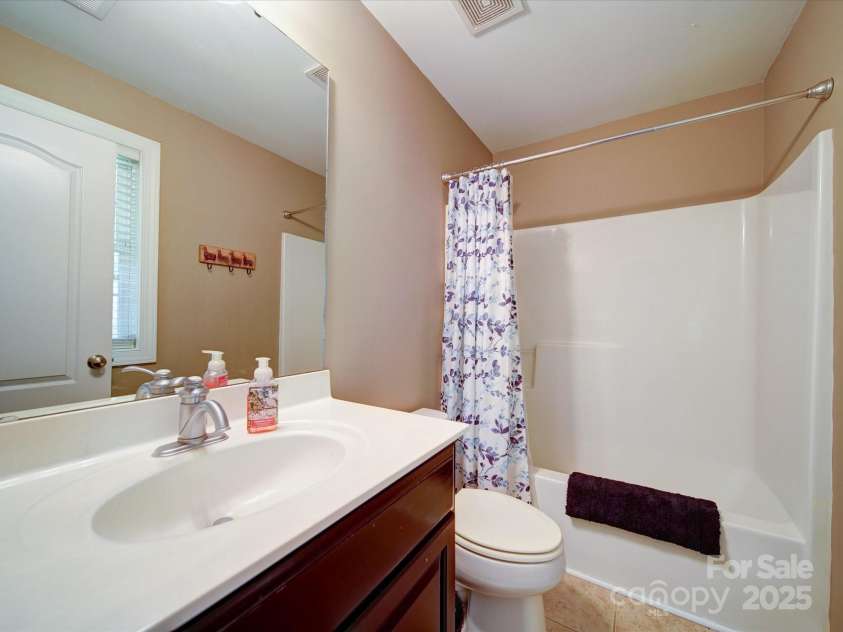 2608 Golden Bell Drive, Gastonia, NC 28056.  MLS# CAR4261370, YatesRealty ID 14375. 