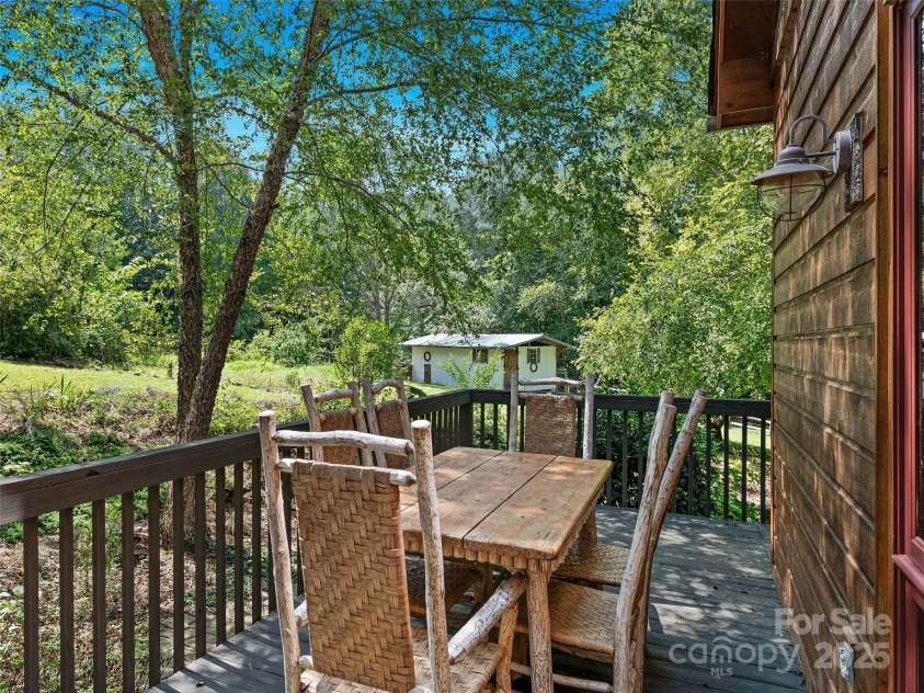 34 Ivy Lane, Fletcher, NC 28732.  MLS# CAR4242162, YatesRealty ID 14376. 