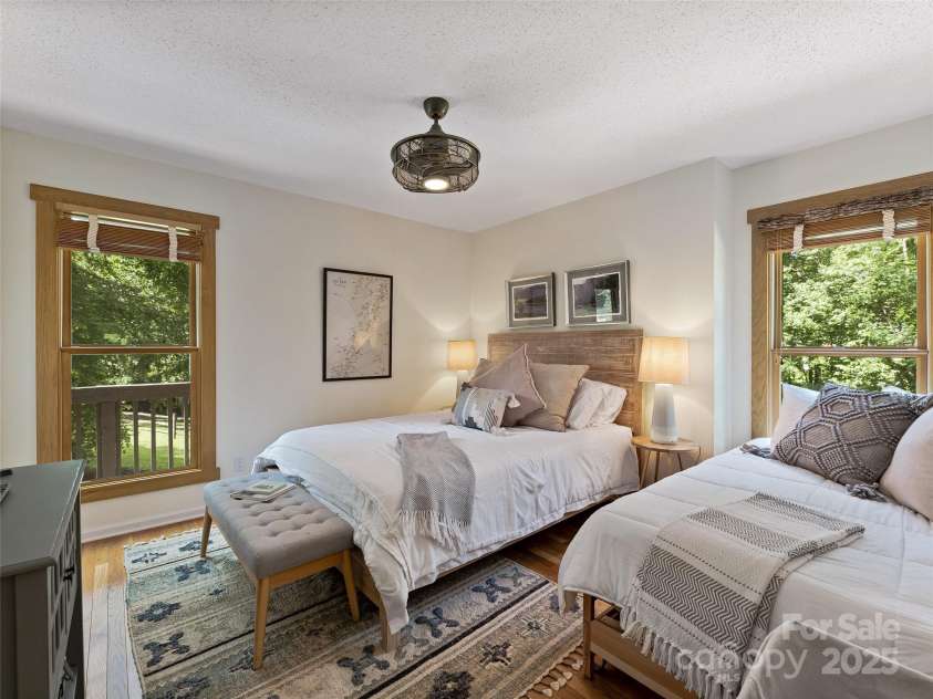 34 Ivy Lane, Fletcher, NC 28732.  MLS# CAR4242162, YatesRealty ID 14376. 